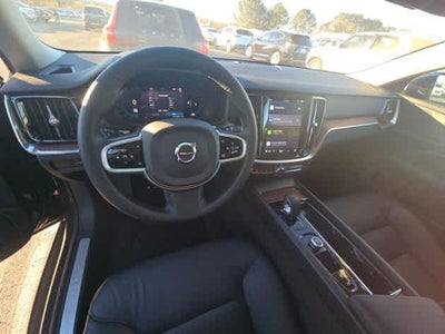 2025 Volvo V60 Cross Country Plus