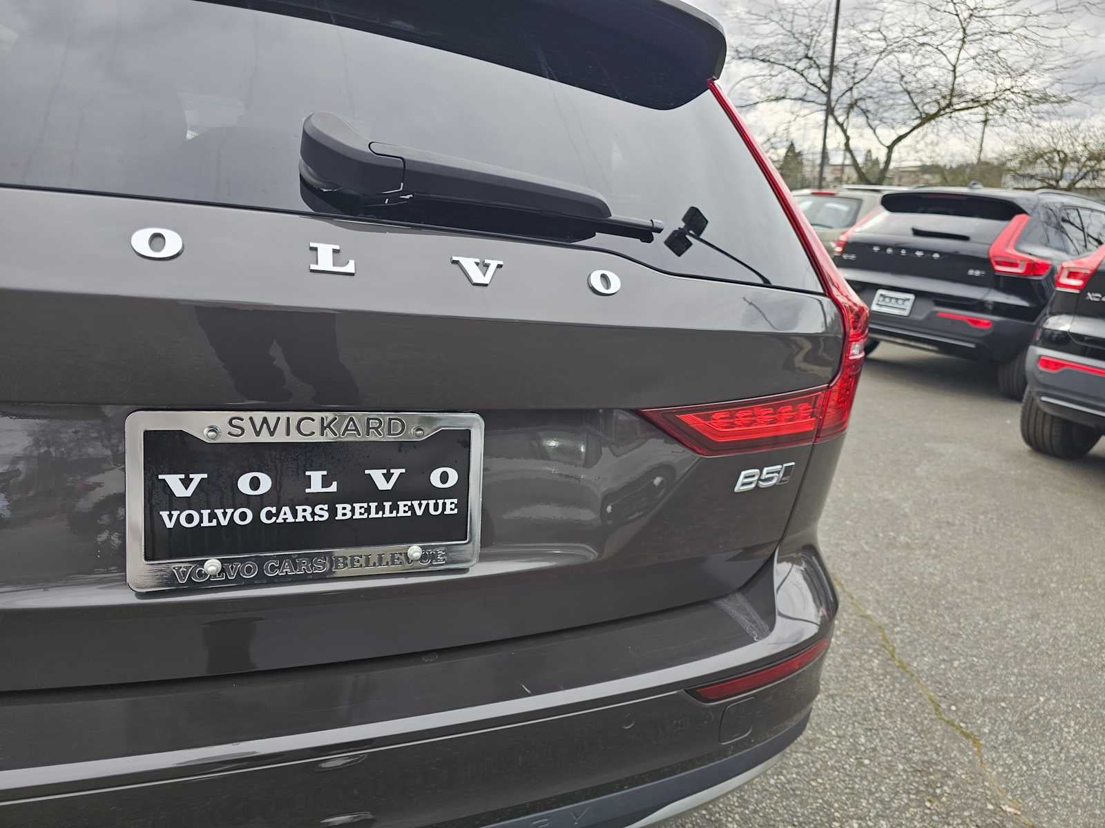 2025 Volvo V60 Cross Country Plus