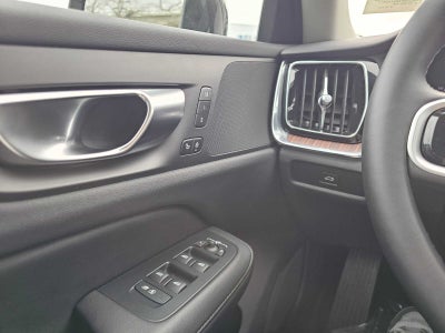 2025 Volvo V60 Cross Country Plus