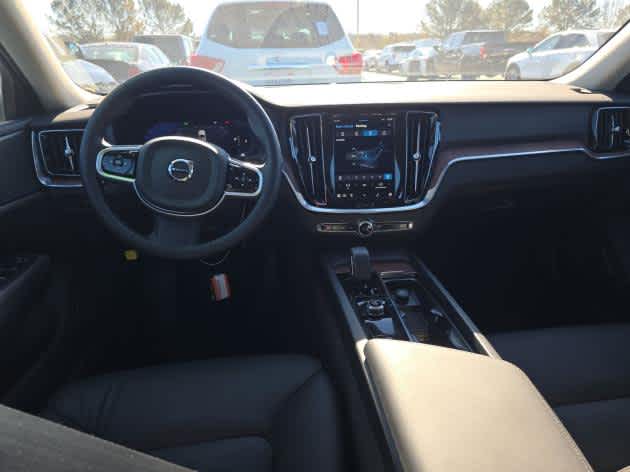 2025 Volvo V60 Cross Country Plus