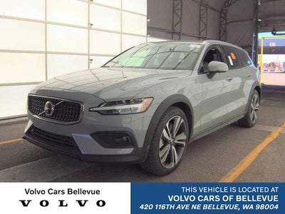 2025 Volvo V60 Cross Country Plus