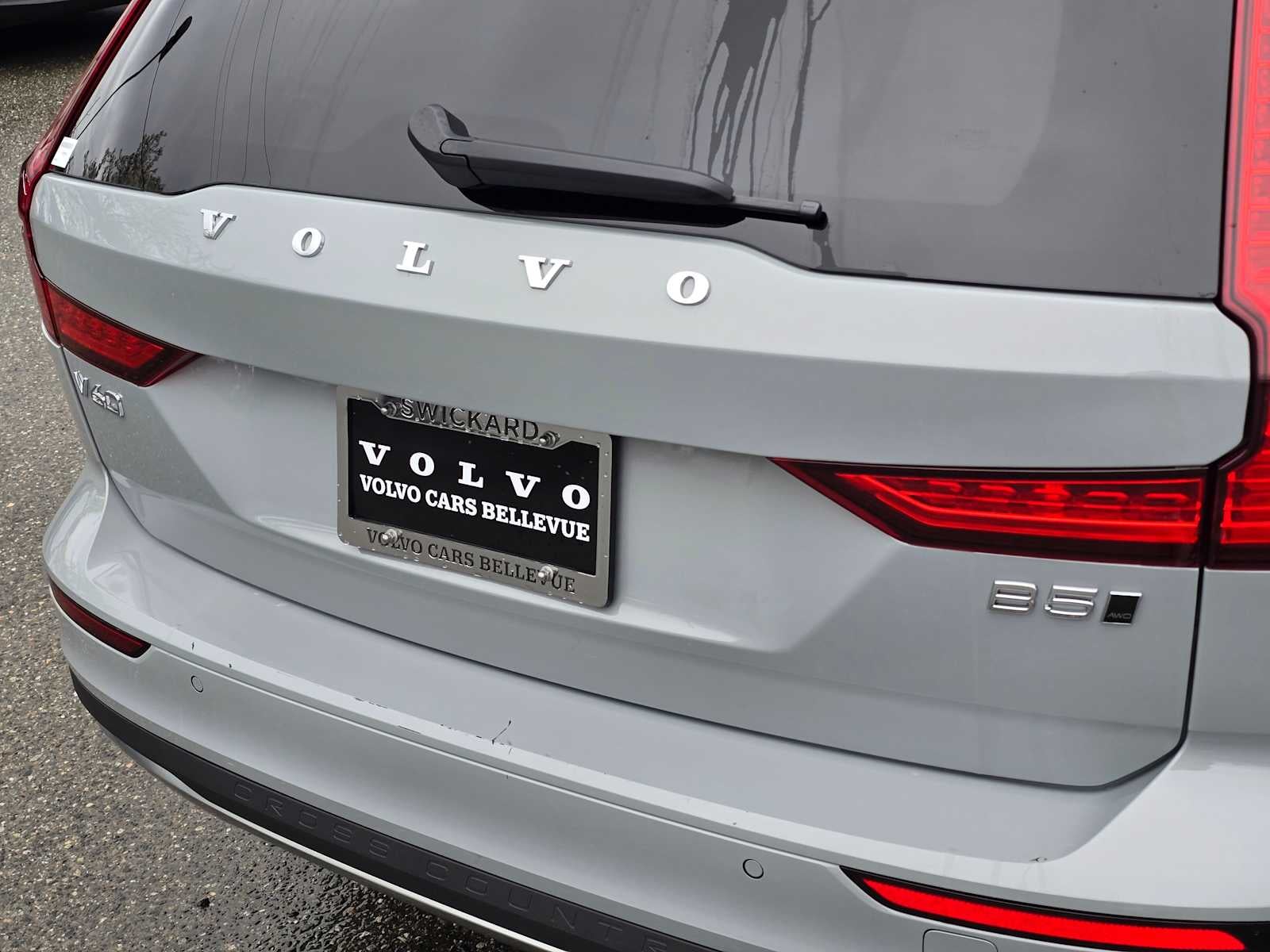 2025 Volvo V60 Cross Country Plus