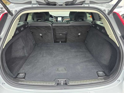 2025 Volvo V60 Cross Country Plus
