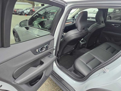 2025 Volvo V60 Cross Country Plus