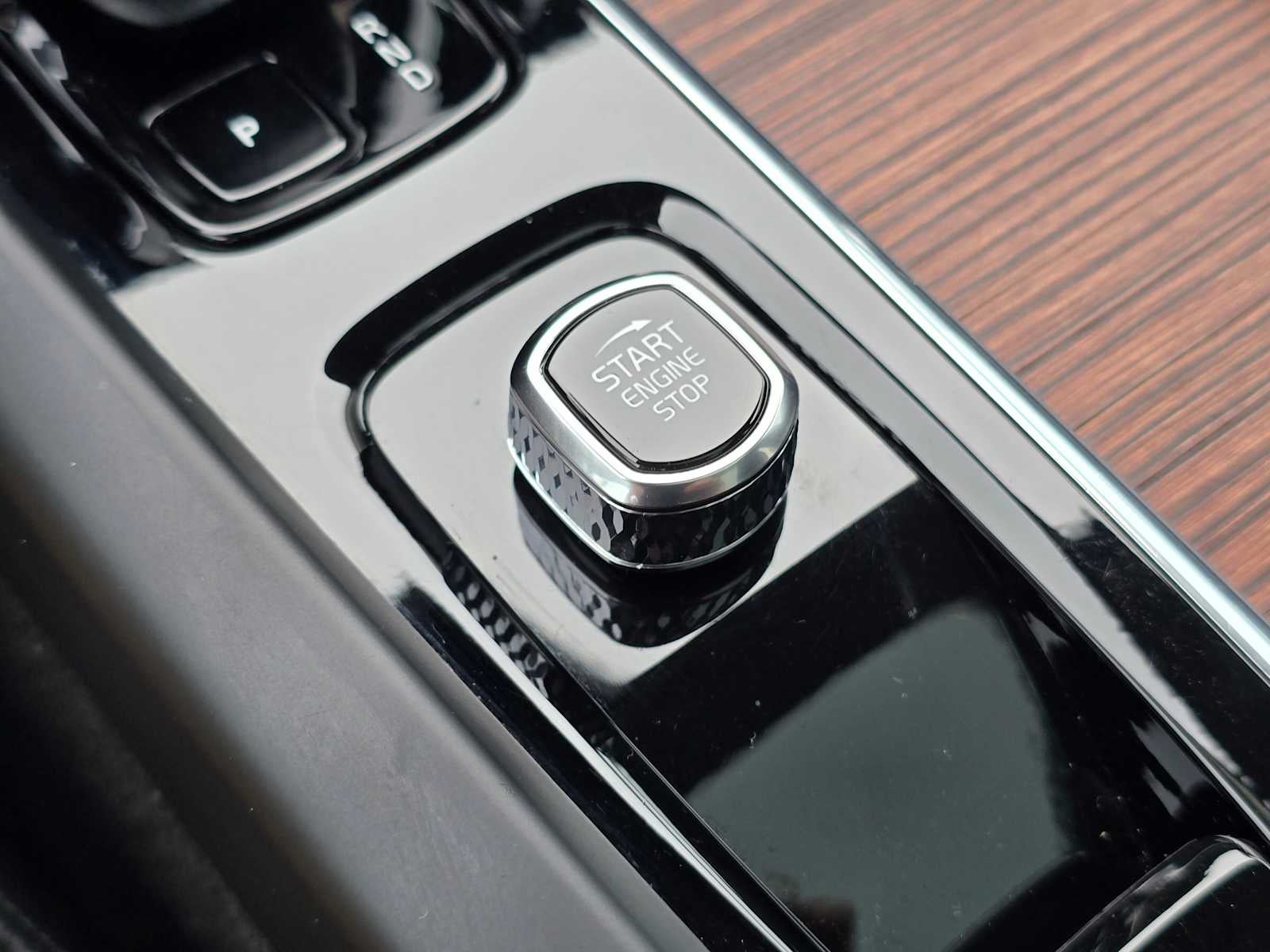 2025 Volvo V60 Cross Country Plus