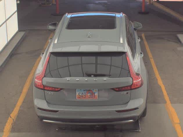 2025 Volvo V60 Cross Country Plus