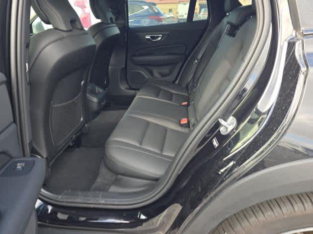 2025 Volvo V60 Cross Country Plus