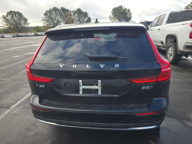 2025 Volvo V60 Cross Country Plus