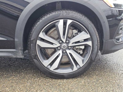 2025 Volvo V60 Cross Country Plus