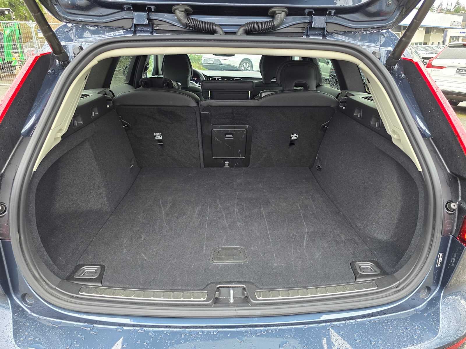 2025 Volvo V60 Cross Country Plus