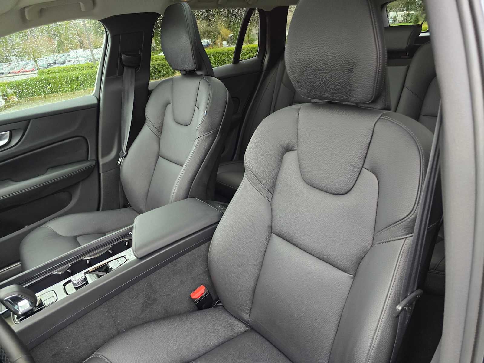 2025 Volvo V60 Cross Country Plus