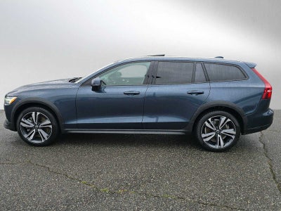 2025 Volvo V60 Cross Country Plus