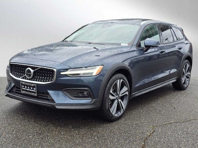 2025 Volvo V60 Cross Country Plus