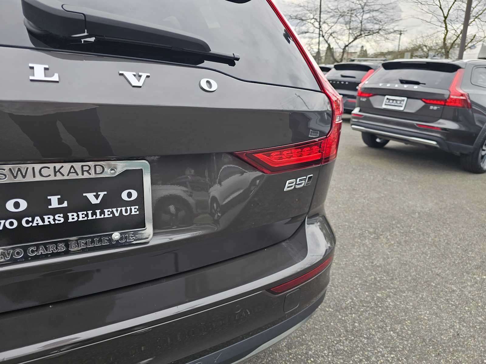 2025 Volvo V60 Cross Country Plus