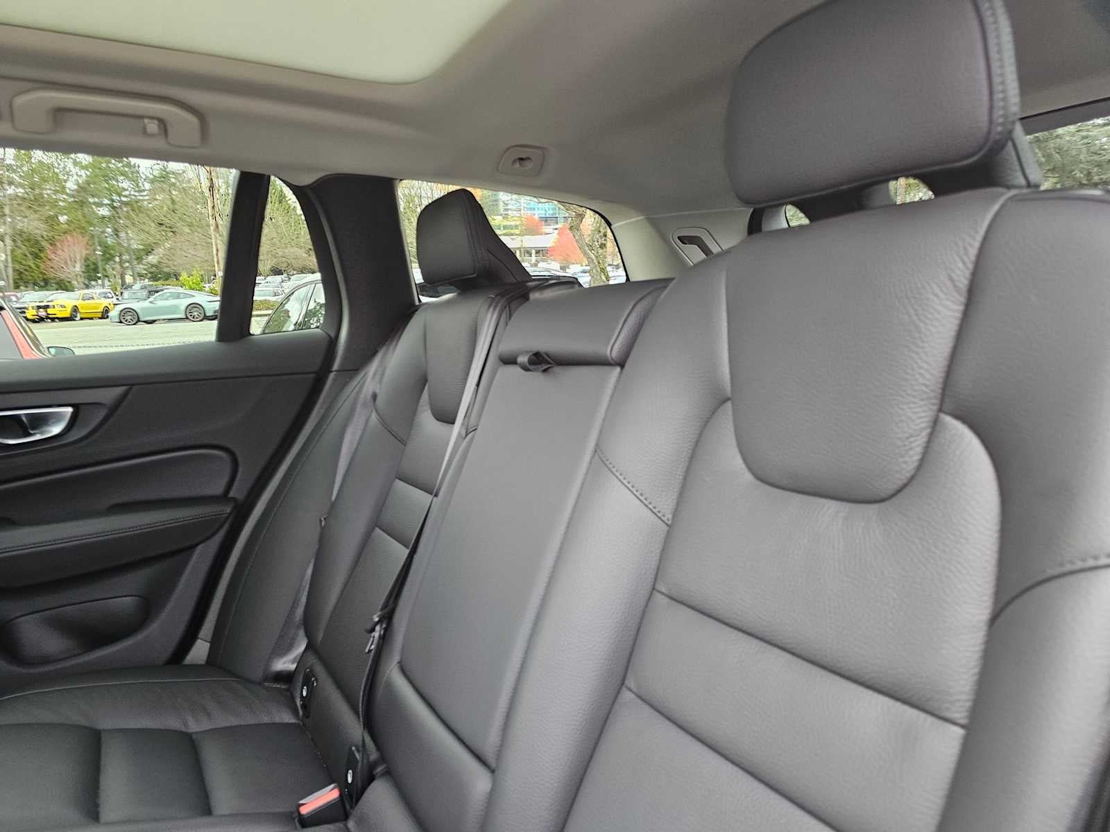 2025 Volvo V60 Cross Country Plus