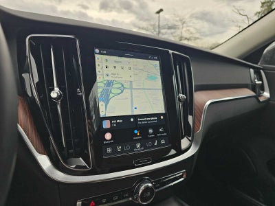 2025 Volvo V60 Cross Country Plus