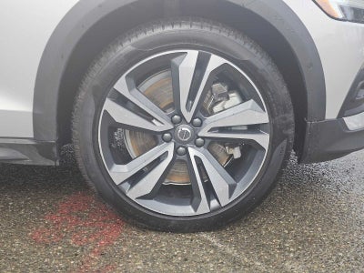 2025 Volvo V60 Cross Country Plus