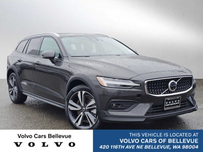 2025 Volvo V60 Cross Country Plus