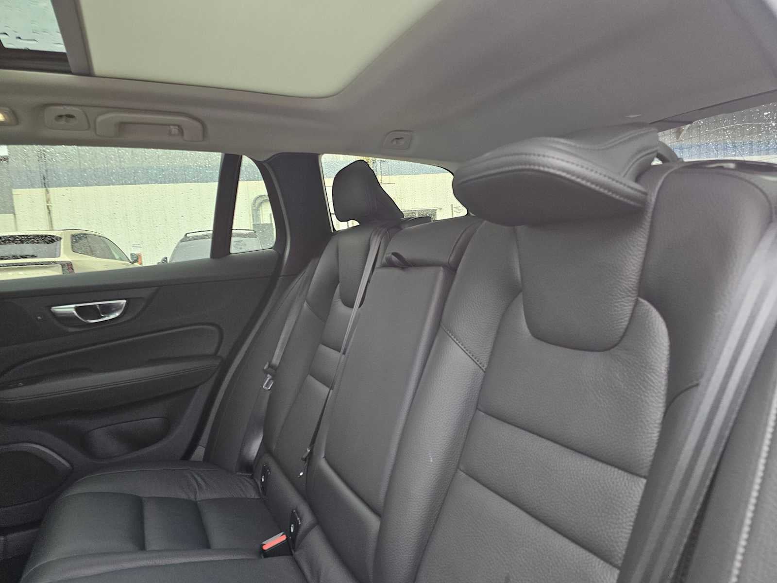 2025 Volvo V60 Cross Country Plus