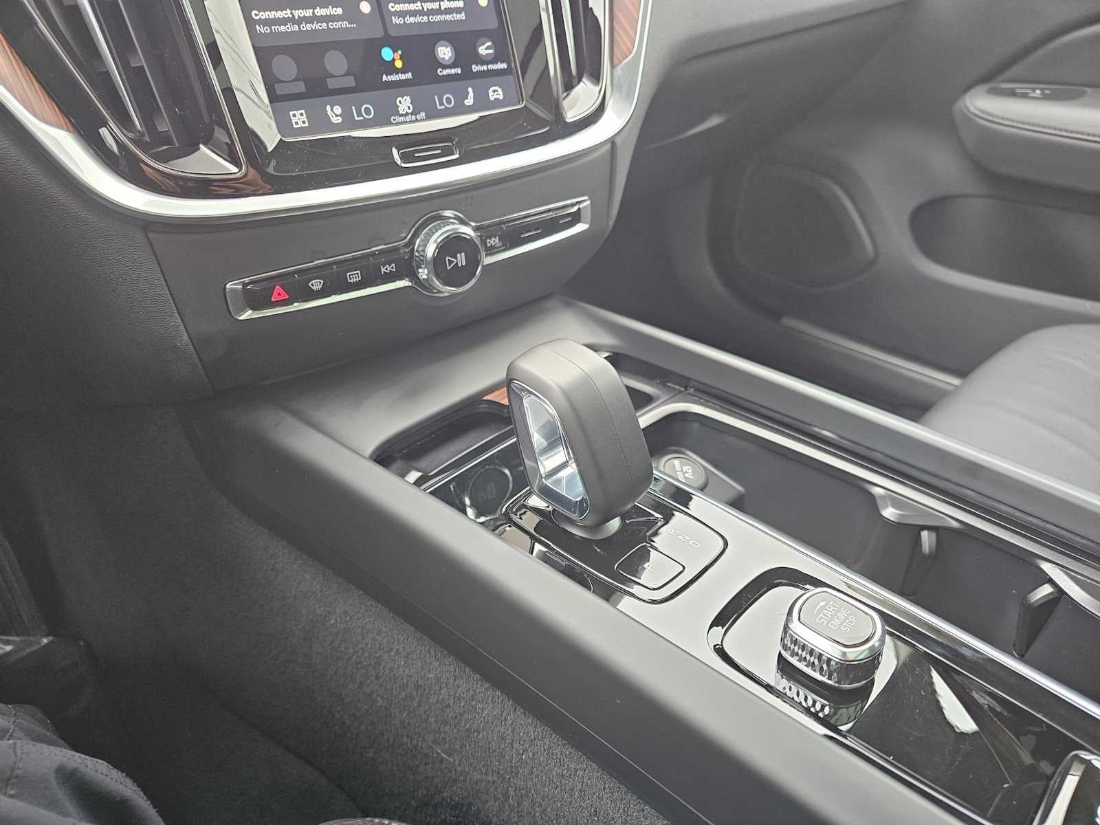 2025 Volvo V60 Cross Country Plus