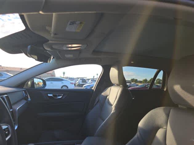 2025 Volvo V60 Cross Country Plus