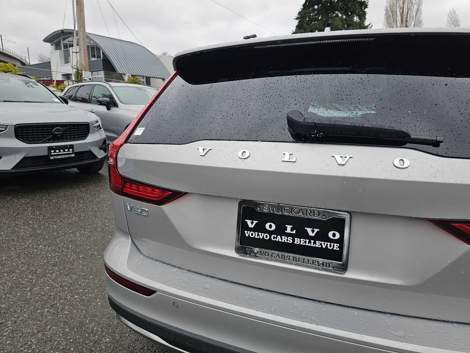 2025 Volvo V60 Cross Country Plus