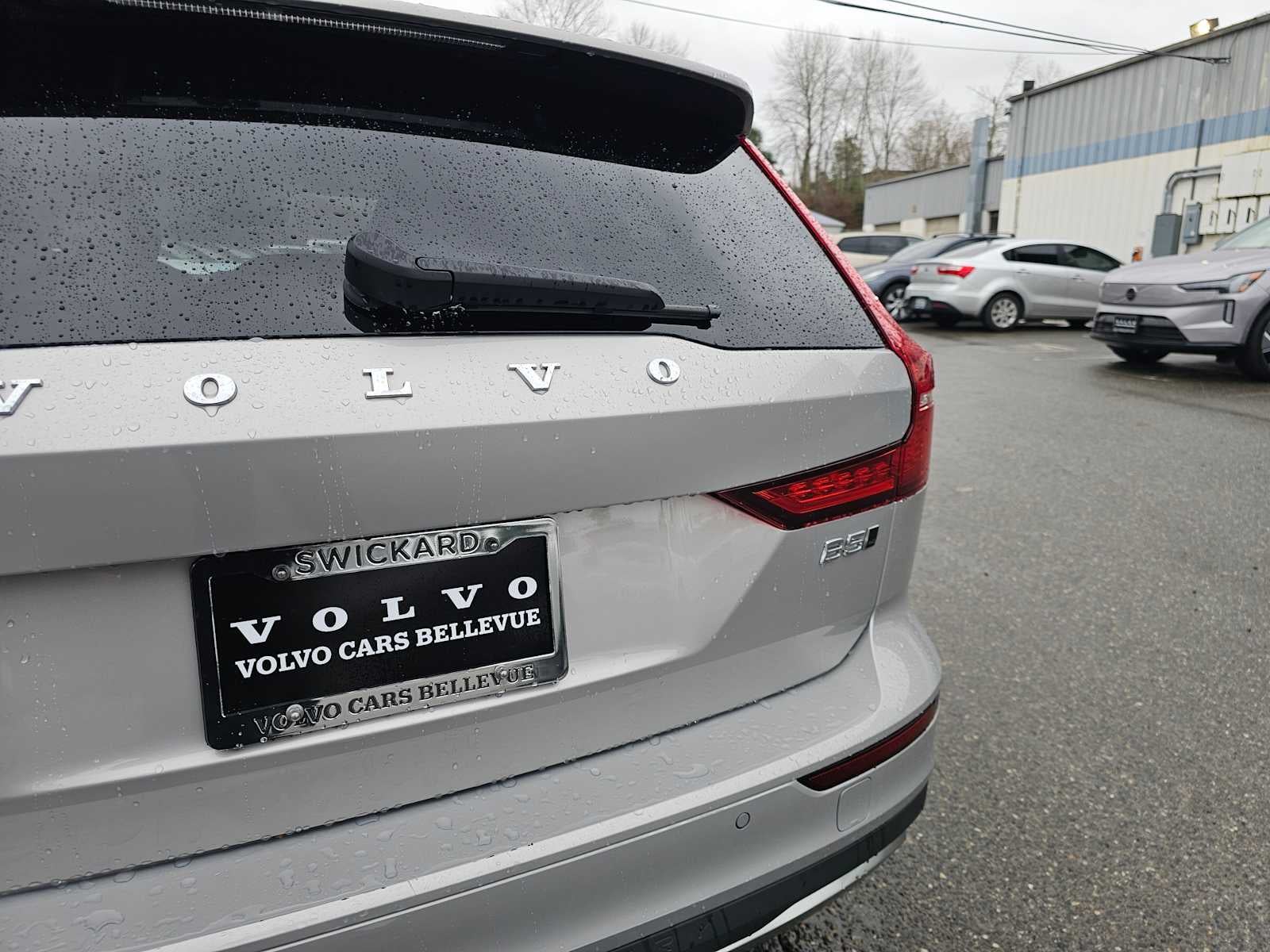 2025 Volvo V60 Cross Country Plus