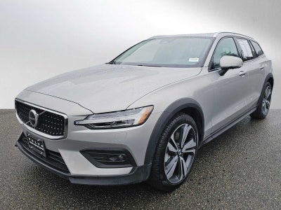 2025 Volvo V60 Cross Country Plus