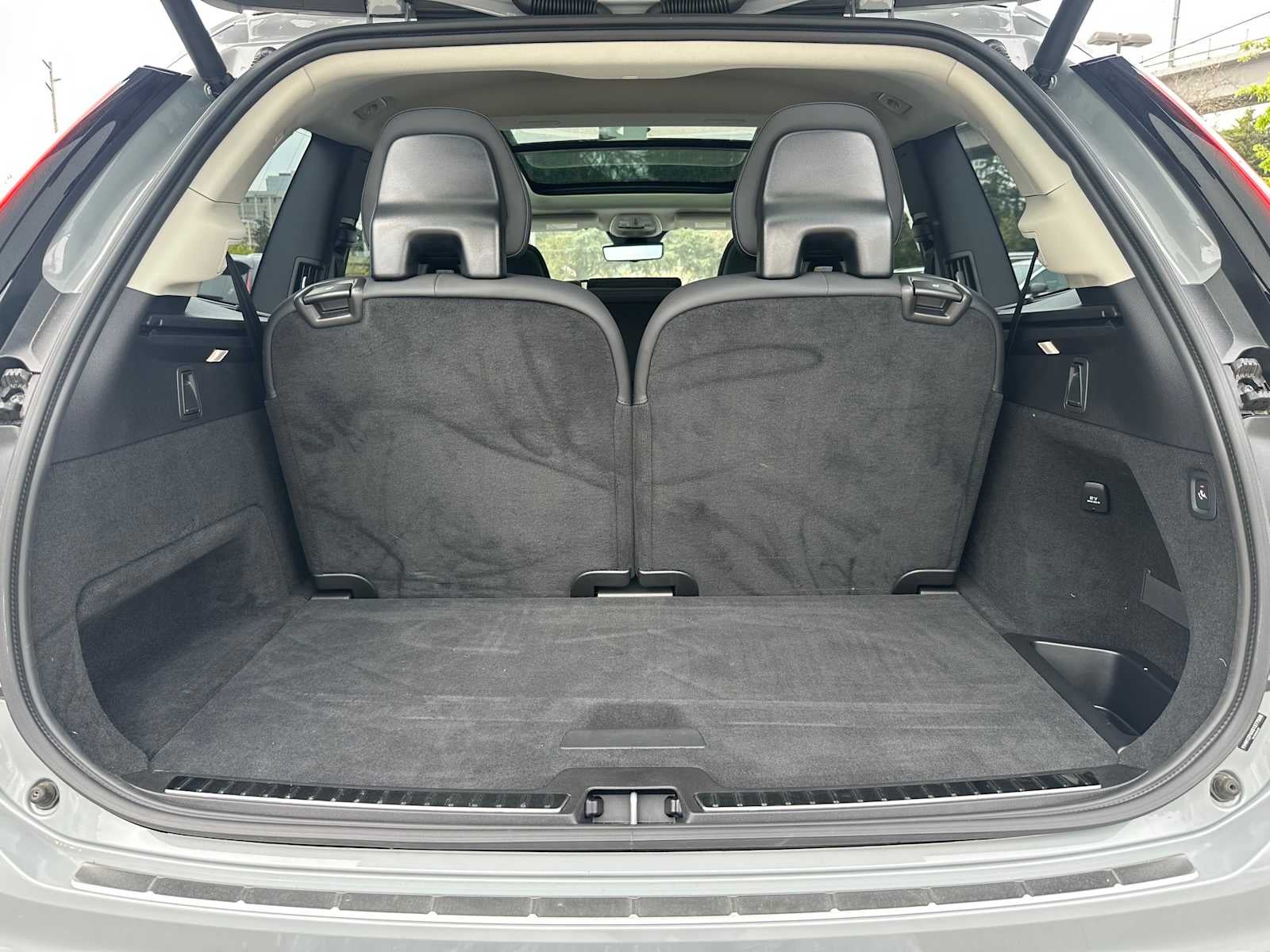 2025 Volvo XC90 Core