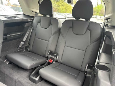 2025 Volvo XC90 Core