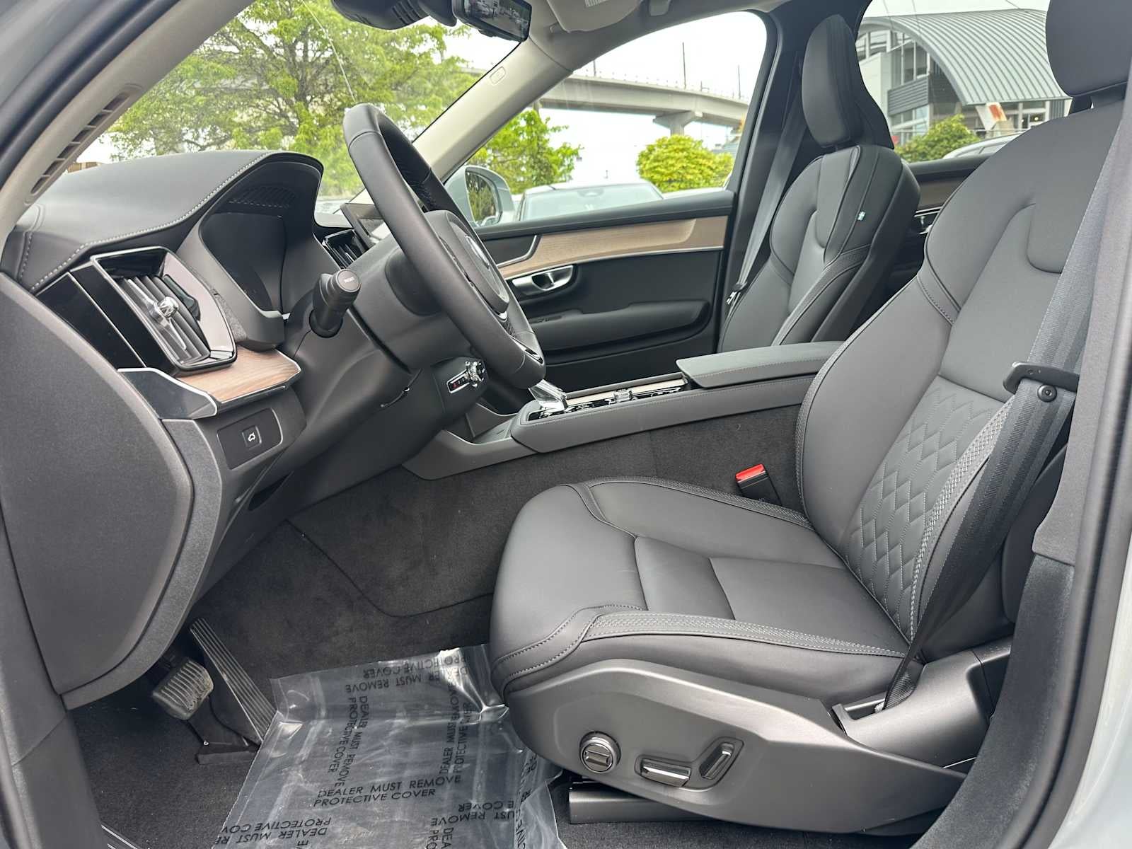 2025 Volvo XC90 Core