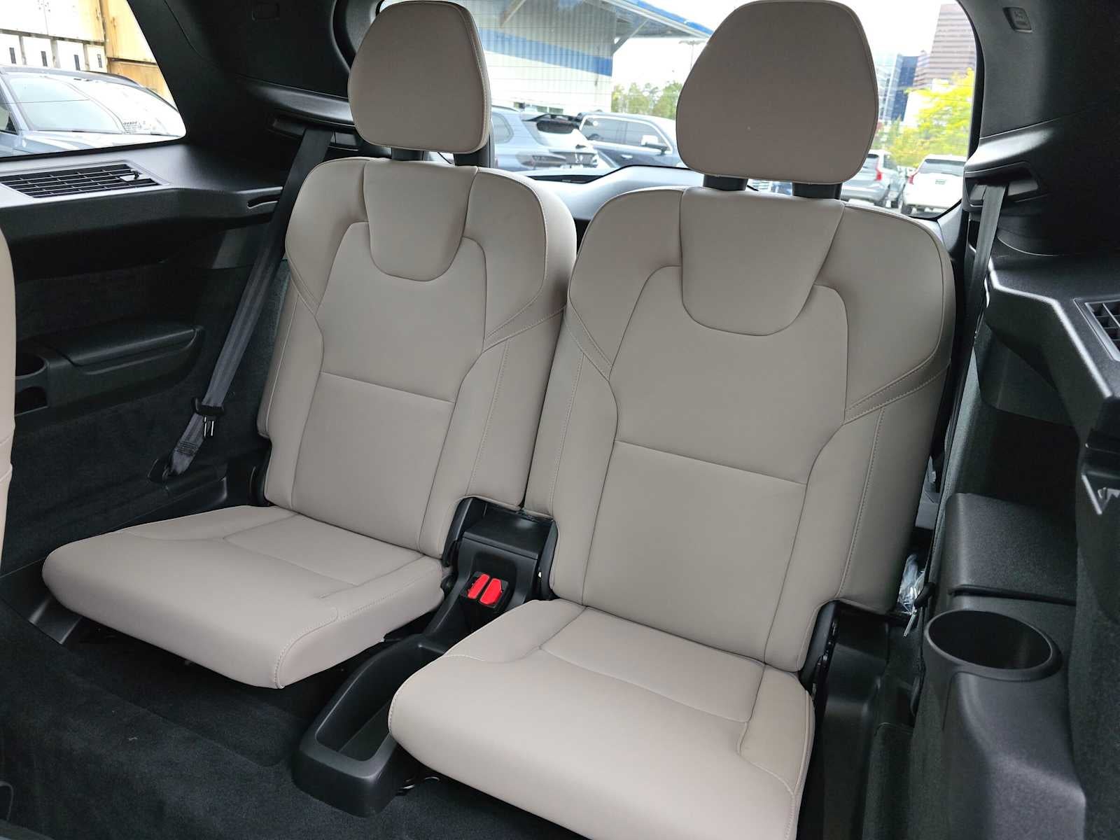 2026 Volvo XC90 Plus