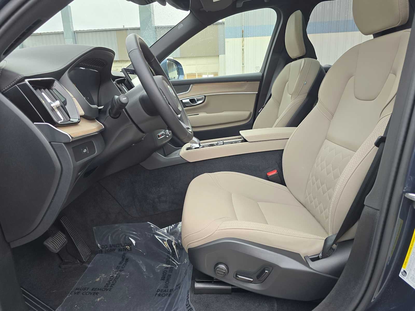 2026 Volvo XC90 Plus