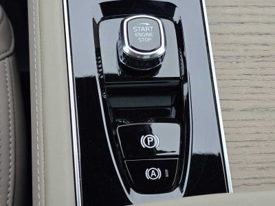 2026 Volvo XC90 Plus