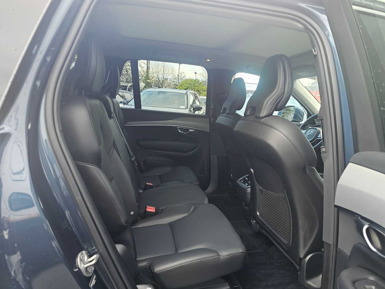 2025 Volvo XC90 Core