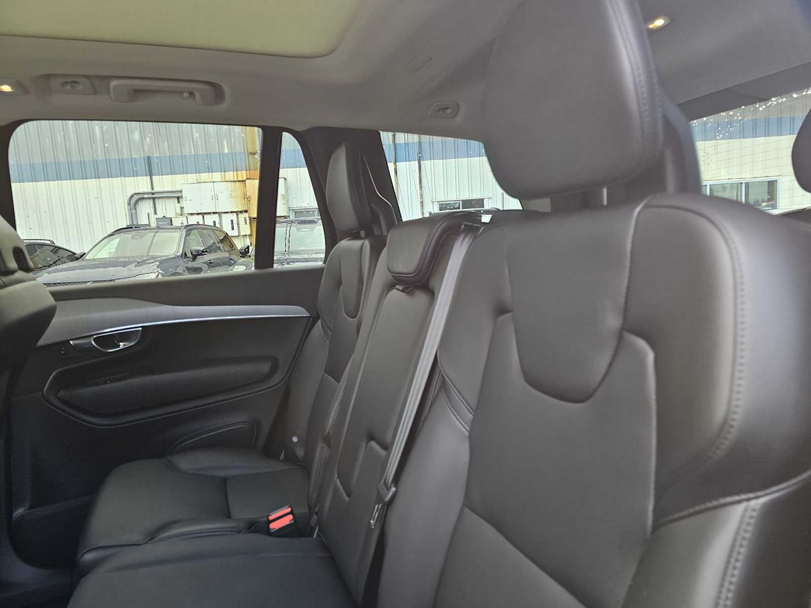 2025 Volvo XC90 Core