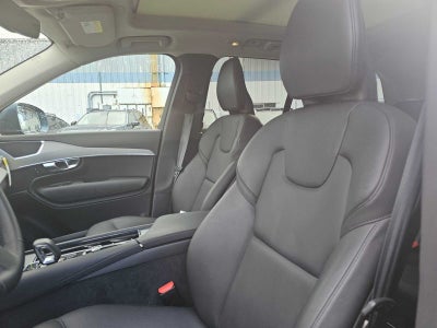 2025 Volvo XC90 Core