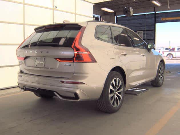 2025 Volvo XC60 Plus