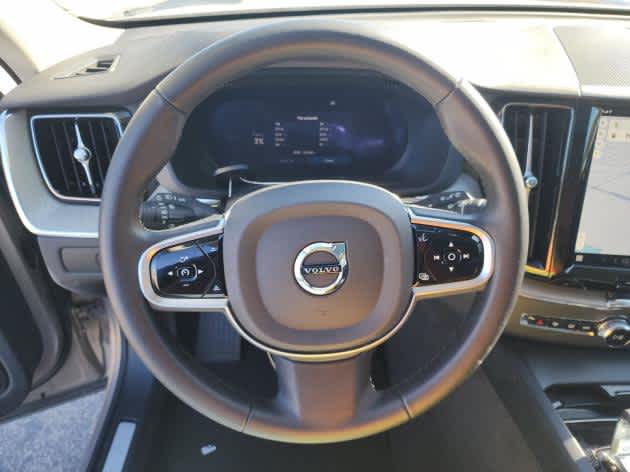 2025 Volvo XC60 Plus