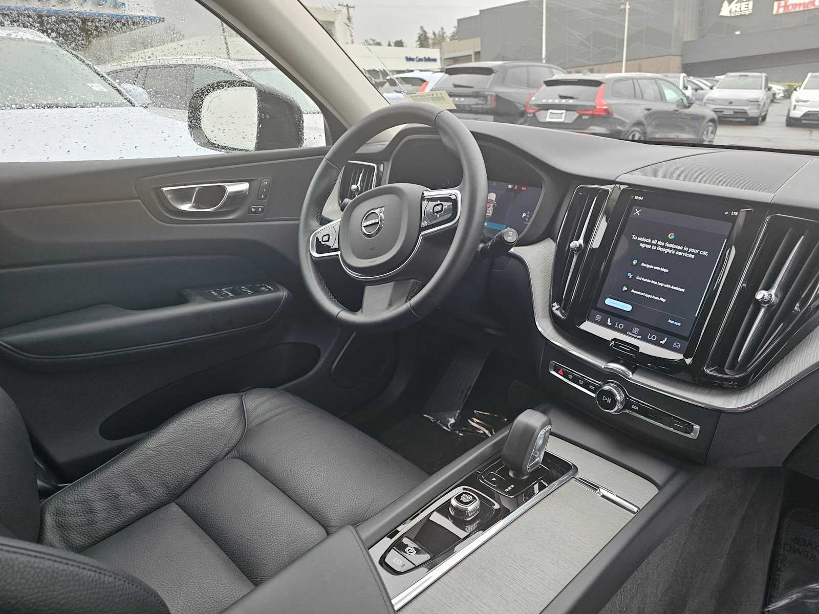 2025 Volvo XC60 Plus