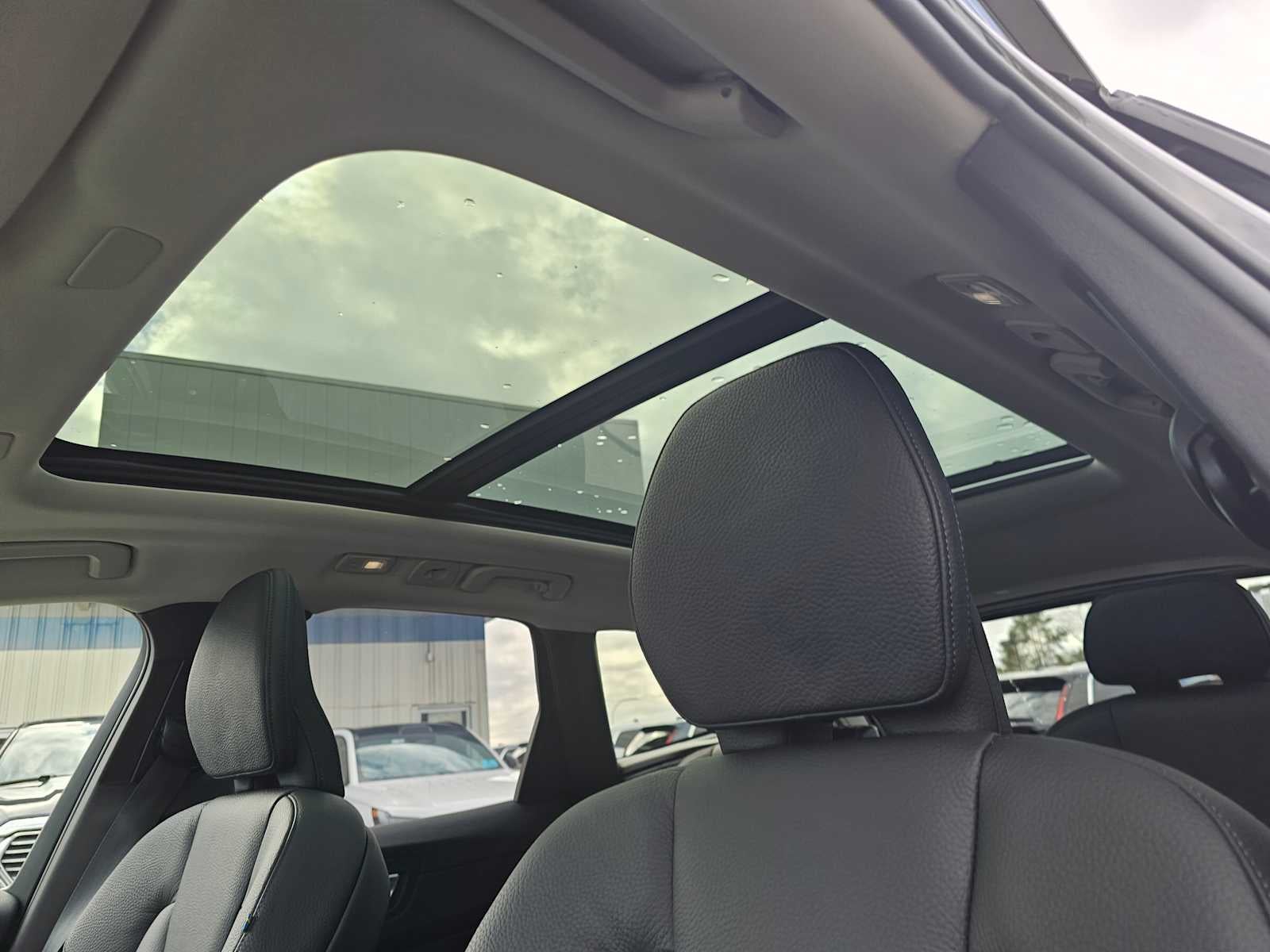 2025 Volvo XC60 Plus