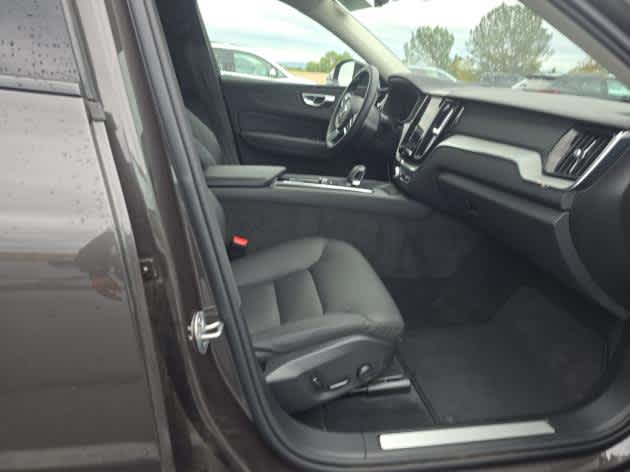 2025 Volvo XC60 Plus
