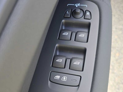 2026 Volvo XC60 Plus