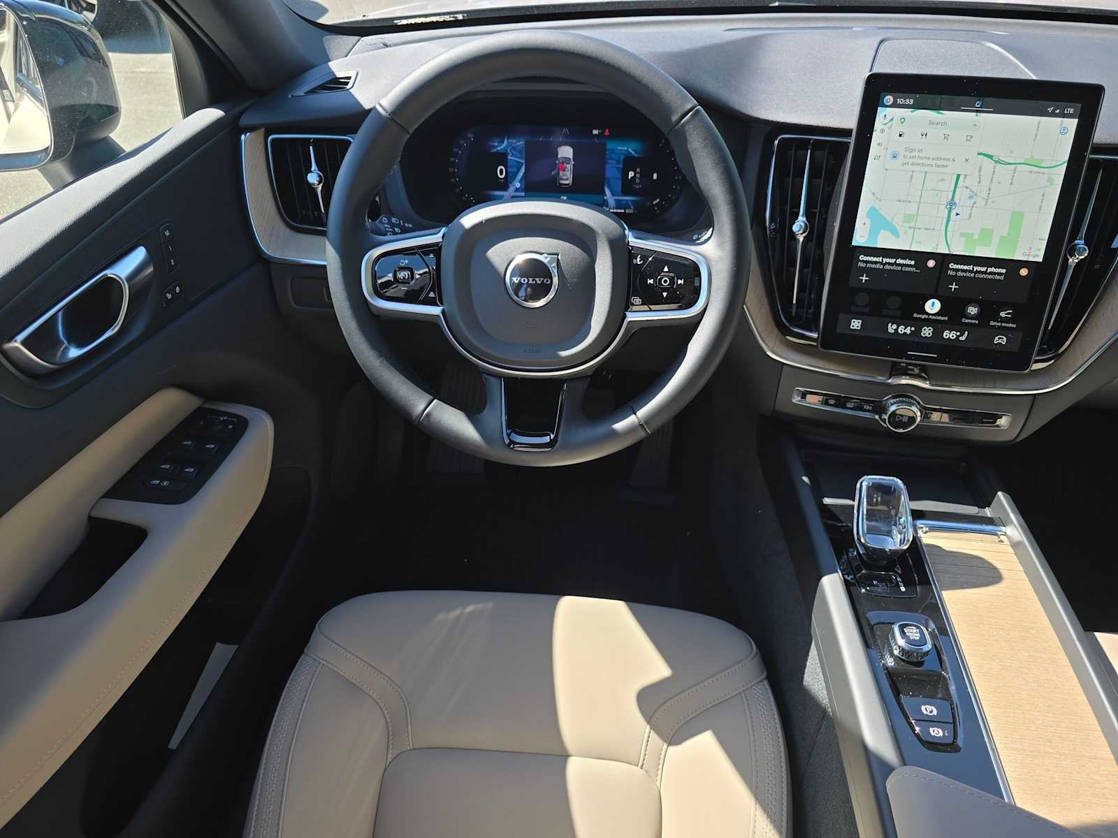 2026 Volvo XC60 Plus