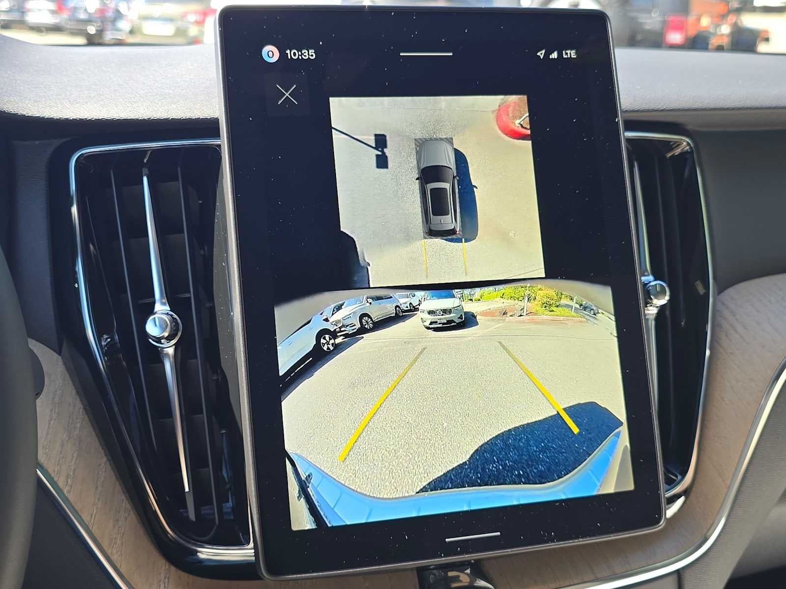 2026 Volvo XC60 Plus