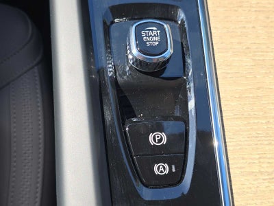 2026 Volvo XC60 Plus