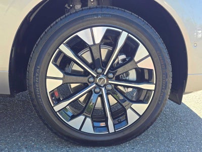2026 Volvo XC60 Plus