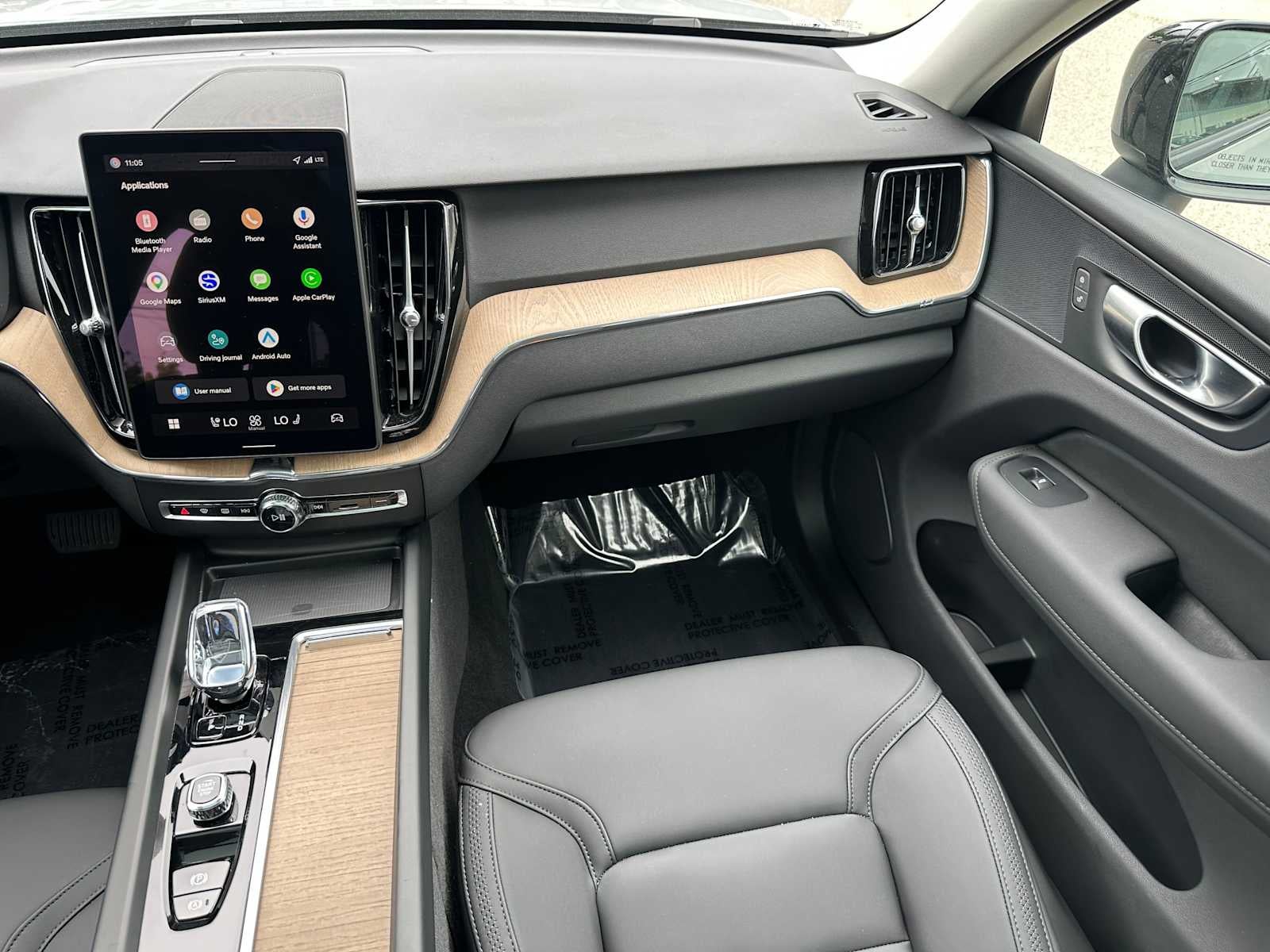 2026 Volvo XC60 Plus