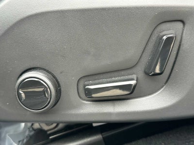 2026 Volvo XC60 Plus
