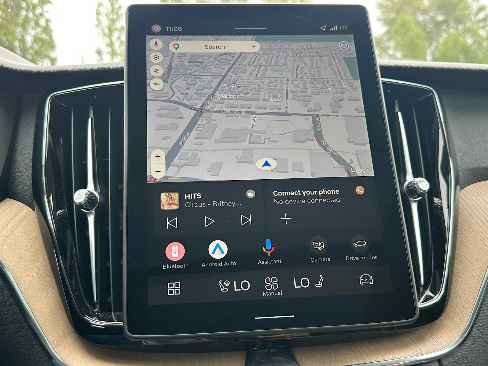 2026 Volvo XC60 Plus